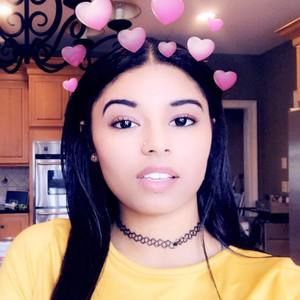 Meet your Posher, Abigail